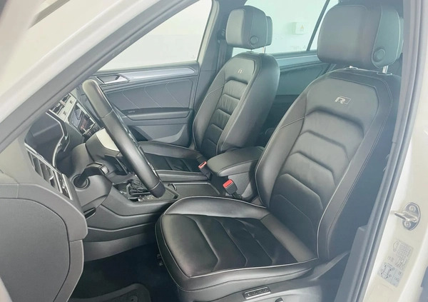 Volkswagen Tiguan cena 114900 przebieg: 84525, rok produkcji 2018 z Człopa małe 781